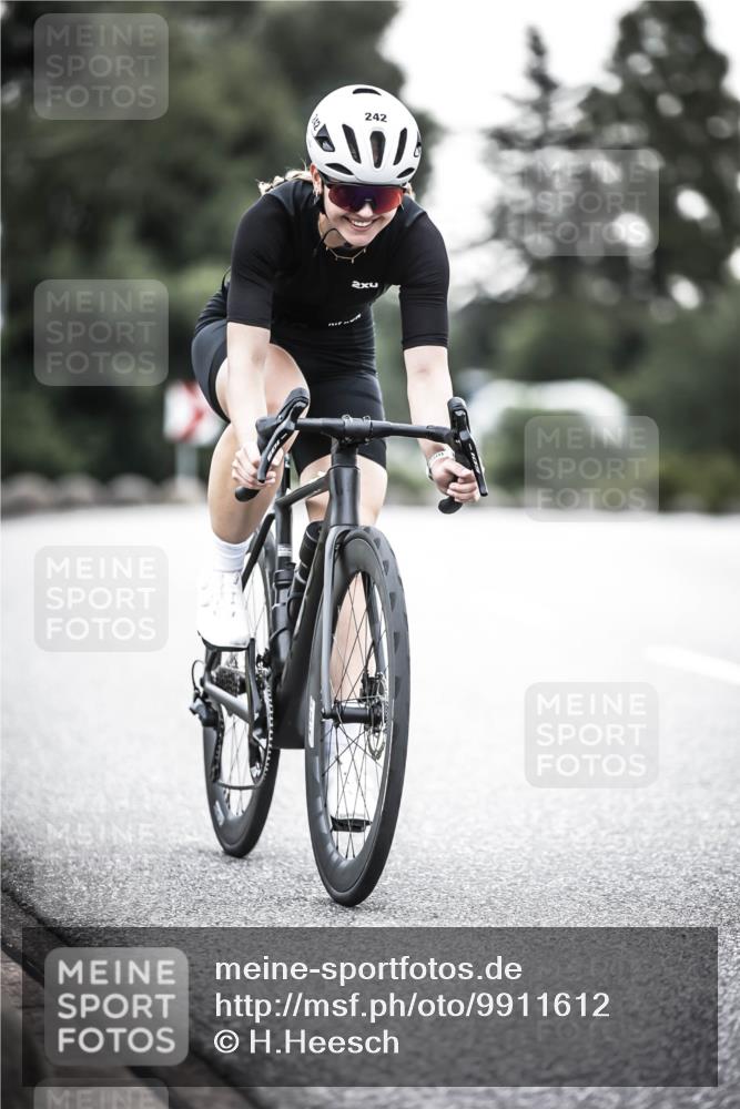 21.06.2026 - 29. Vierlanden-Triathlon H.Heesch http://msf.ph/oto/9911612 21.06.2026 09:43:09 Radfahren 242 meine-sportfotos.de