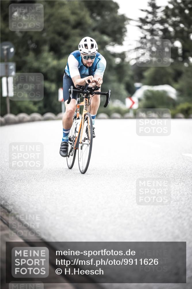 21.06.2026 - 29. Vierlanden-Triathlon H.Heesch http://msf.ph/oto/9911626 21.06.2026 09:43:18 Radfahren 70 meine-sportfotos.de
