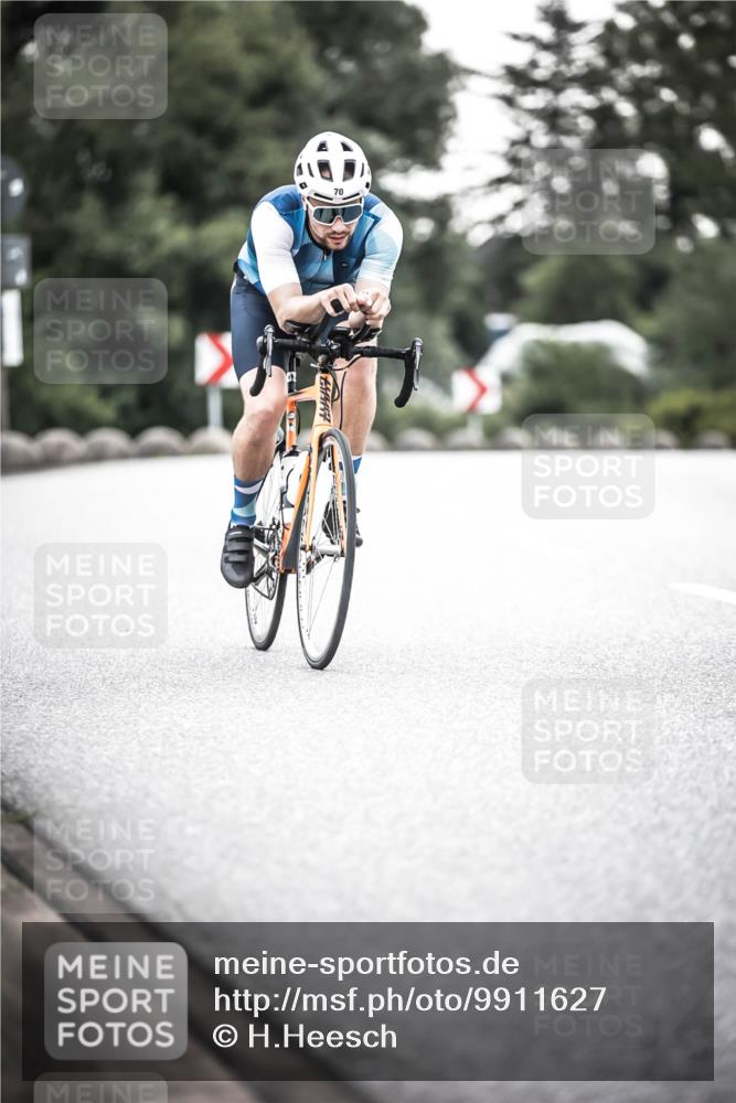 21.06.2026 - 29. Vierlanden-Triathlon H.Heesch http://msf.ph/oto/9911627 21.06.2026 09:43:18 Radfahren 70 meine-sportfotos.de