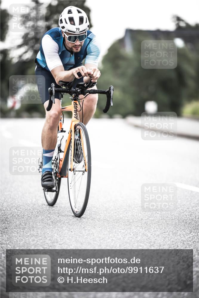 21.06.2026 - 29. Vierlanden-Triathlon H.Heesch http://msf.ph/oto/9911637 21.06.2026 09:43:18 Radfahren 70 meine-sportfotos.de