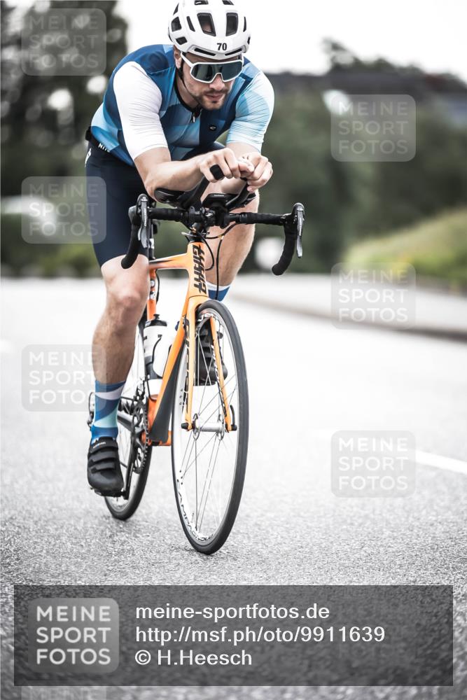 21.06.2026 - 29. Vierlanden-Triathlon H.Heesch http://msf.ph/oto/9911639 21.06.2026 09:43:19 Radfahren 70 meine-sportfotos.de