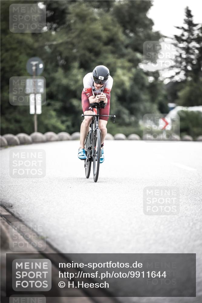 21.06.2026 - 29. Vierlanden-Triathlon H.Heesch http://msf.ph/oto/9911644 21.06.2026 09:43:36 Radfahren 60, 192 meine-sportfotos.de