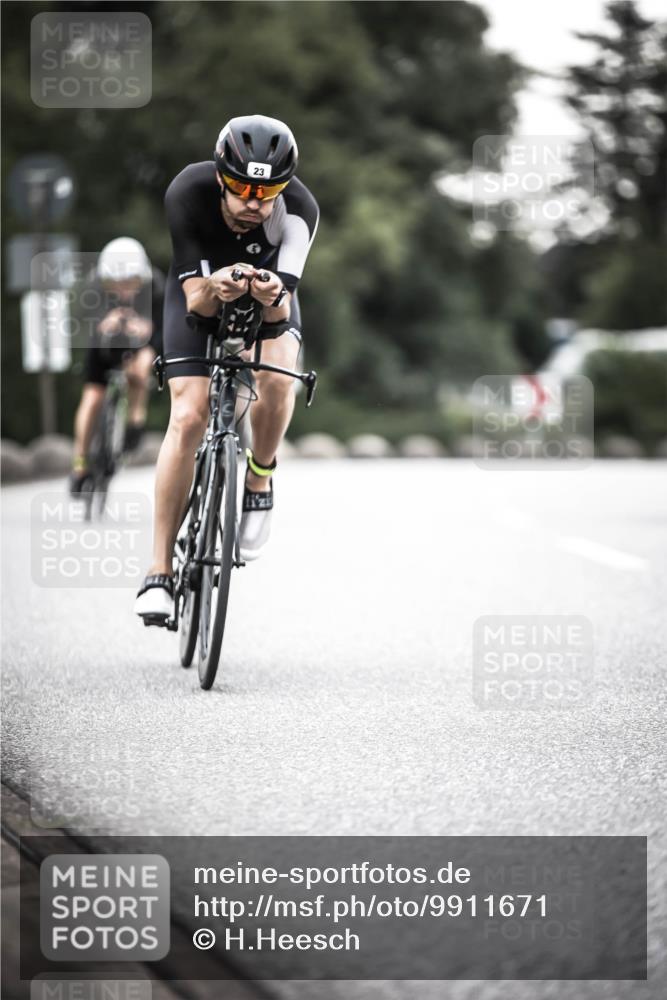 21.06.2026 - 29. Vierlanden-Triathlon H.Heesch http://msf.ph/oto/9911671 21.06.2026 09:43:54 Radfahren 23, 33, 101, 111, 178, 211, 216 meine-sportfotos.de