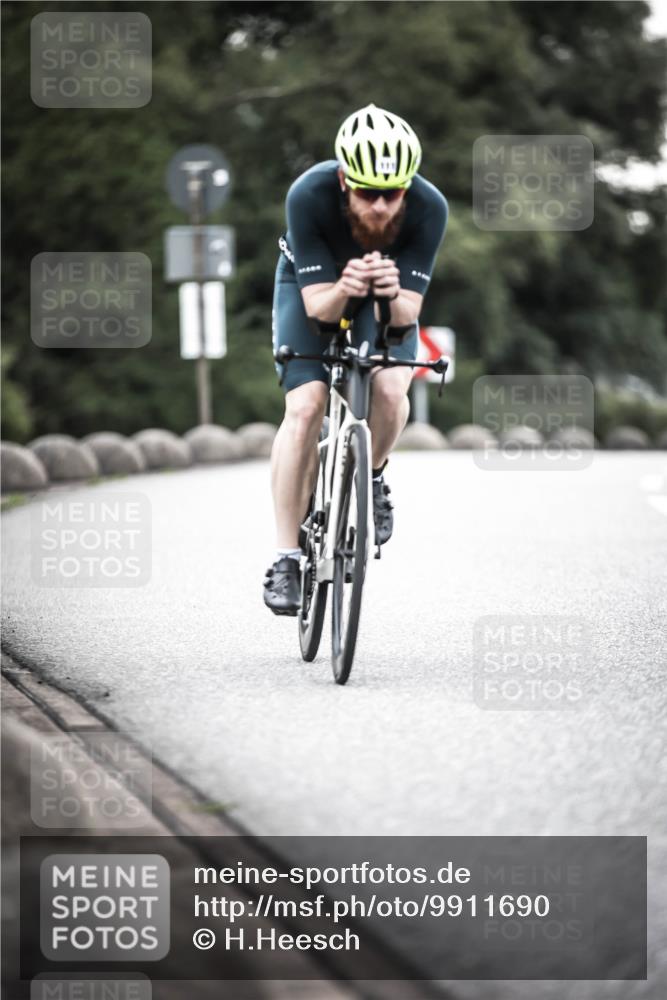 21.06.2026 - 29. Vierlanden-Triathlon H.Heesch http://msf.ph/oto/9911690 21.06.2026 09:43:57 Radfahren 23, 111, 178, 216 meine-sportfotos.de