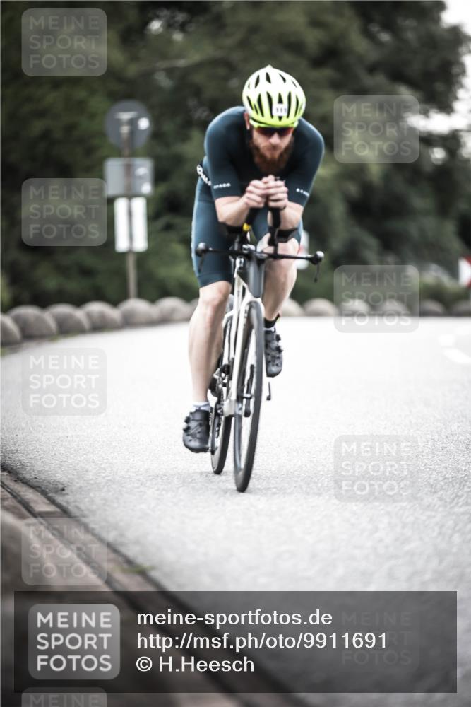 21.06.2026 - 29. Vierlanden-Triathlon H.Heesch http://msf.ph/oto/9911691 21.06.2026 09:43:57 Radfahren 23, 111, 178, 216 meine-sportfotos.de