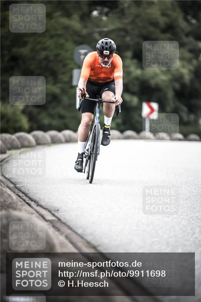 21.06.2026 - 29. Vierlanden-Triathlon H.Heesch http://msf.ph/oto/9911698 21.06.2026 09:44:11 Radfahren 76, 283, 299 meine-sportfotos.de