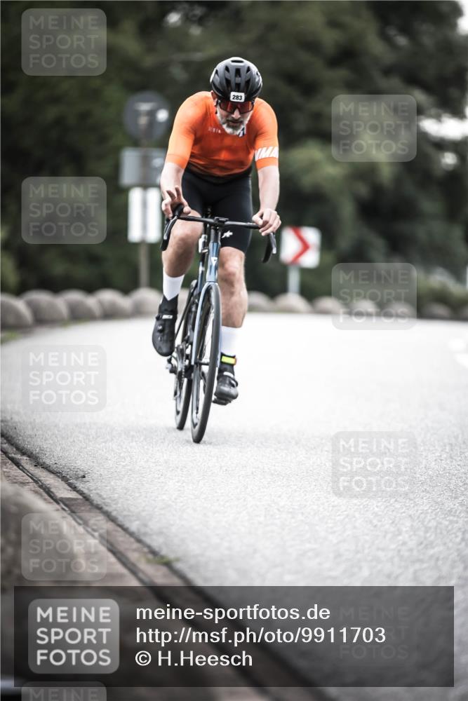 21.06.2026 - 29. Vierlanden-Triathlon H.Heesch http://msf.ph/oto/9911703 21.06.2026 09:44:11 Radfahren 76, 283, 299 meine-sportfotos.de