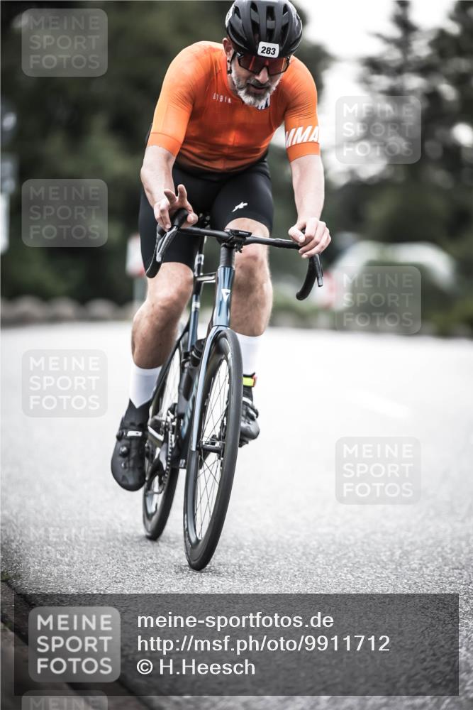 21.06.2026 - 29. Vierlanden-Triathlon H.Heesch http://msf.ph/oto/9911712 21.06.2026 09:44:12 Radfahren 76, 283, 299 meine-sportfotos.de