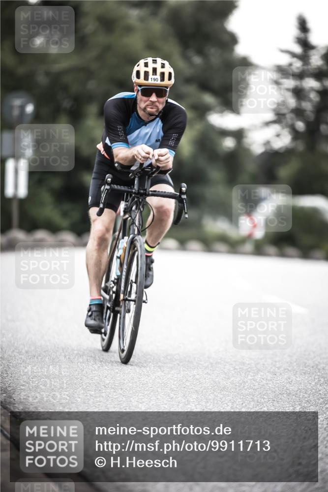 21.06.2026 - 29. Vierlanden-Triathlon H.Heesch http://msf.ph/oto/9911713 21.06.2026 09:44:24 Radfahren 63, 74, 183, 190, 302 meine-sportfotos.de