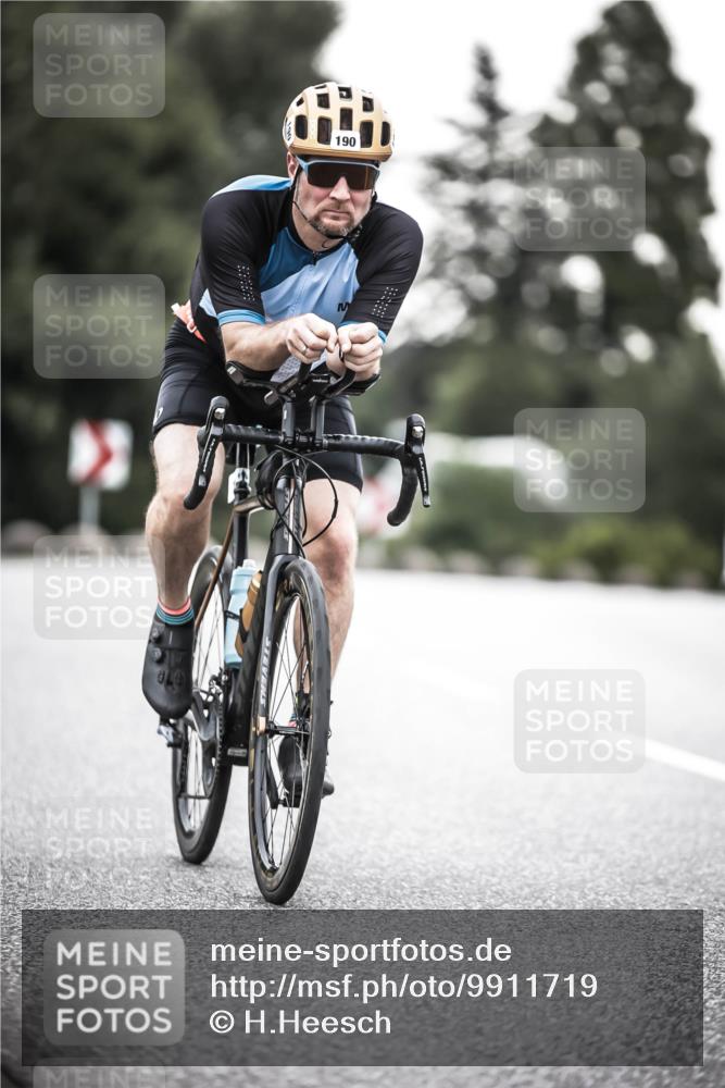 21.06.2026 - 29. Vierlanden-Triathlon H.Heesch http://msf.ph/oto/9911719 21.06.2026 09:44:24 Radfahren 63, 74, 183, 190, 302 meine-sportfotos.de