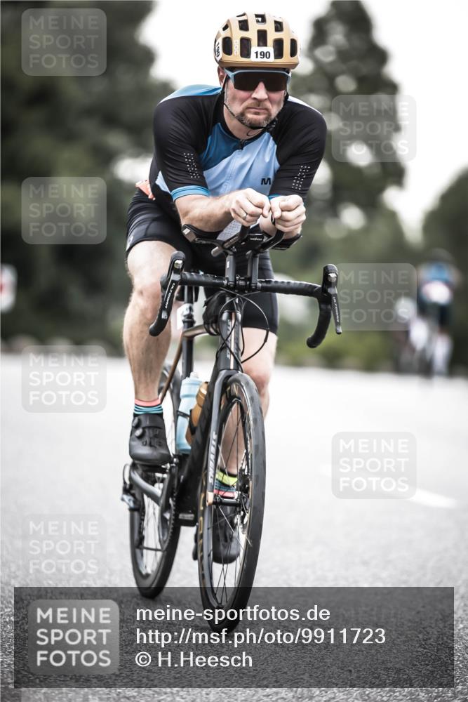 21.06.2026 - 29. Vierlanden-Triathlon H.Heesch http://msf.ph/oto/9911723 21.06.2026 09:44:24 Radfahren 63, 74, 183, 190, 302 meine-sportfotos.de
