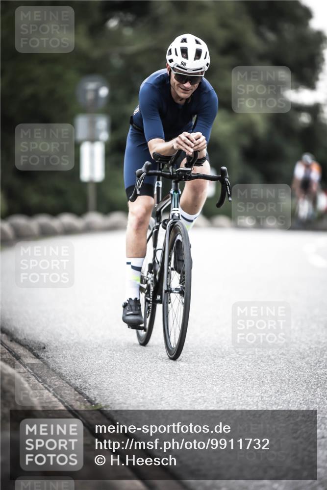 21.06.2026 - 29. Vierlanden-Triathlon H.Heesch http://msf.ph/oto/9911732 21.06.2026 09:44:33 Radfahren 16, 63, 94, 98, 107, 120, 183, 302 meine-sportfotos.de