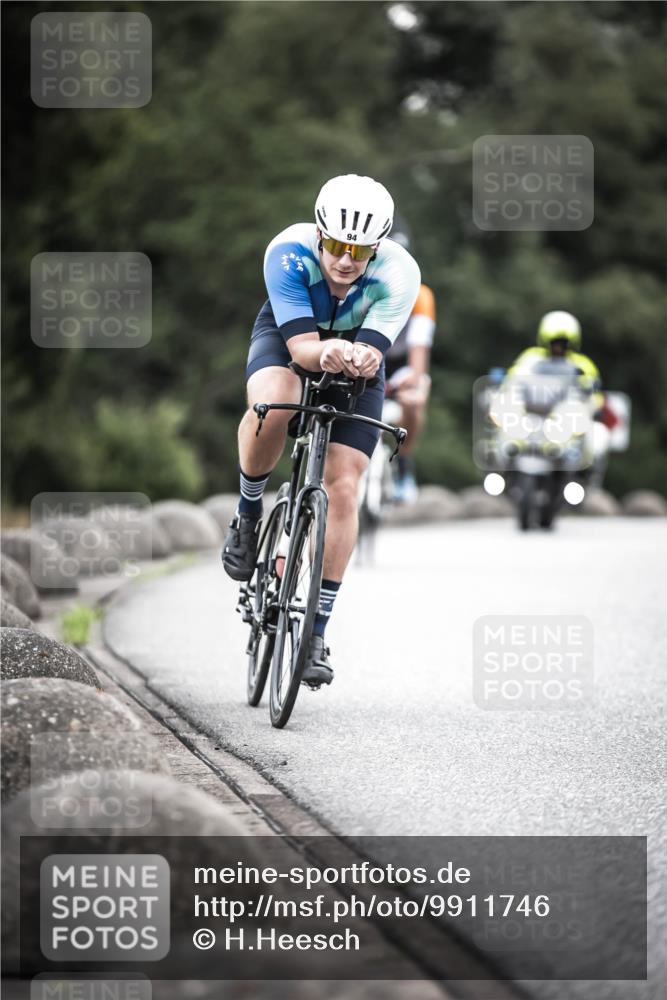 21.06.2026 - 29. Vierlanden-Triathlon H.Heesch http://msf.ph/oto/9911746 21.06.2026 09:44:37 Radfahren 16, 77, 94, 98, 107, 120, 132 meine-sportfotos.de