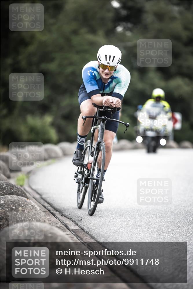 21.06.2026 - 29. Vierlanden-Triathlon H.Heesch http://msf.ph/oto/9911748 21.06.2026 09:44:37 Radfahren 16, 77, 94, 98, 107, 120, 132 meine-sportfotos.de