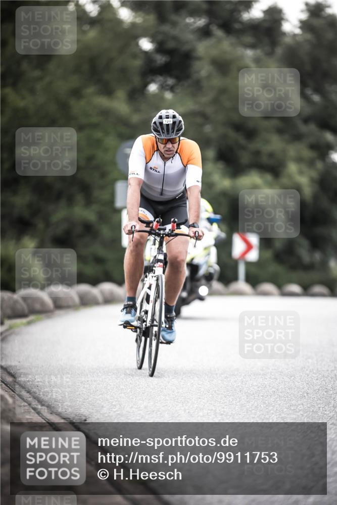 21.06.2026 - 29. Vierlanden-Triathlon H.Heesch http://msf.ph/oto/9911753 21.06.2026 09:44:38 Radfahren 16, 77, 94, 107, 120, 132 meine-sportfotos.de