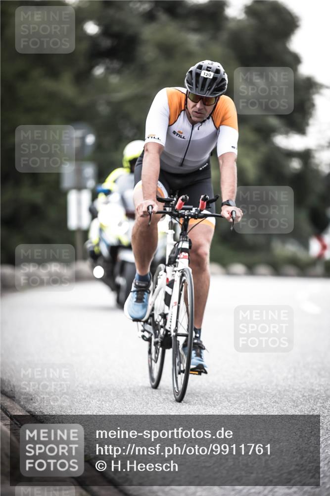 21.06.2026 - 29. Vierlanden-Triathlon H.Heesch http://msf.ph/oto/9911761 21.06.2026 09:44:38 Radfahren 16, 77, 94, 107, 120, 132 meine-sportfotos.de