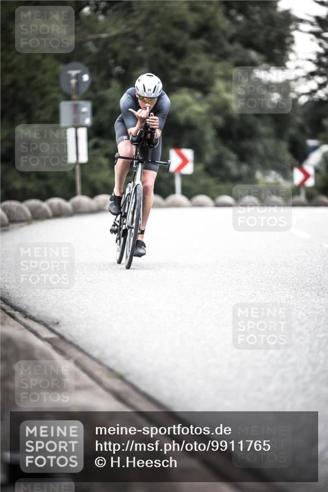 21.06.2026 - 29. Vierlanden-Triathlon H.Heesch http://msf.ph/oto/9911765 21.06.2026 09:45:05 Radfahren 30, 284 meine-sportfotos.de