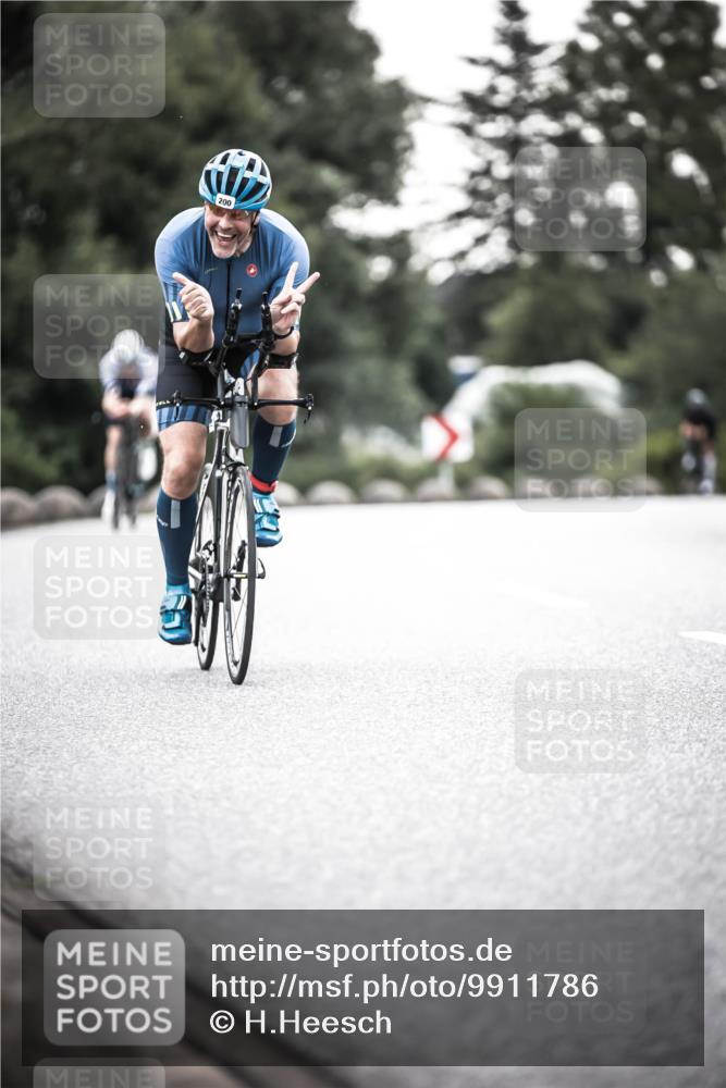 21.06.2026 - 29. Vierlanden-Triathlon H.Heesch http://msf.ph/oto/9911786 21.06.2026 09:45:15 Radfahren 79, 200, 261, 268, 290 meine-sportfotos.de