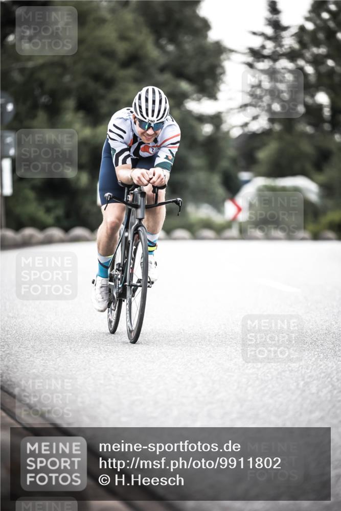 21.06.2026 - 29. Vierlanden-Triathlon H.Heesch http://msf.ph/oto/9911802 21.06.2026 09:45:17 Radfahren 79, 200, 261, 268, 290 meine-sportfotos.de