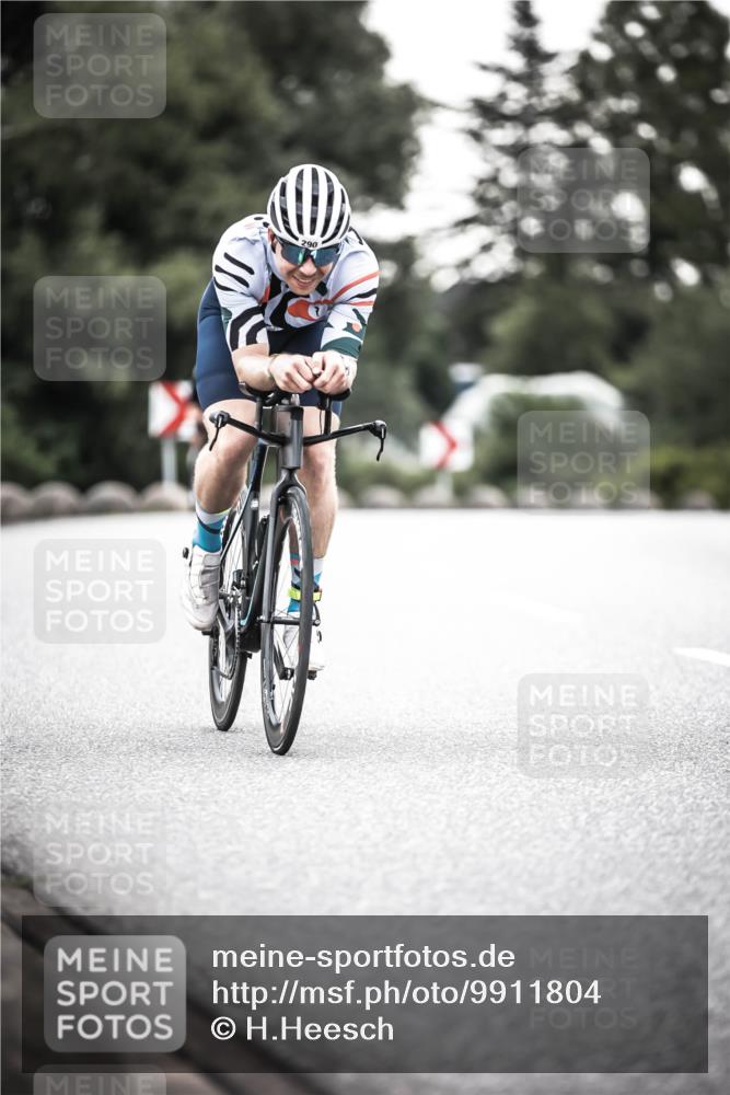 21.06.2026 - 29. Vierlanden-Triathlon H.Heesch http://msf.ph/oto/9911804 21.06.2026 09:45:18 Radfahren 79, 200, 261, 268, 290 meine-sportfotos.de
