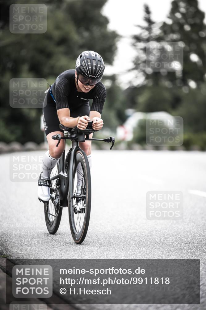 21.06.2026 - 29. Vierlanden-Triathlon H.Heesch http://msf.ph/oto/9911818 21.06.2026 09:45:22 Radfahren 79, 261, 268 meine-sportfotos.de
