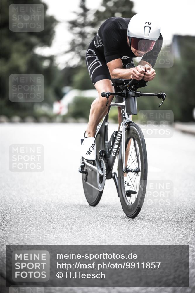 21.06.2026 - 29. Vierlanden-Triathlon H.Heesch http://msf.ph/oto/9911857 21.06.2026 09:46:04 Radfahren 45, 177, 210, 212, 293 meine-sportfotos.de