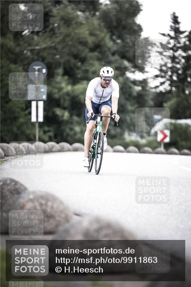 21.06.2026 - 29. Vierlanden-Triathlon H.Heesch http://msf.ph/oto/9911863 21.06.2026 09:46:26 Radfahren 58, 164 meine-sportfotos.de