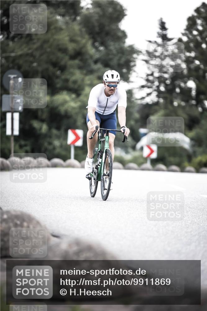 21.06.2026 - 29. Vierlanden-Triathlon H.Heesch http://msf.ph/oto/9911869 21.06.2026 09:46:27 Radfahren 58, 164 meine-sportfotos.de