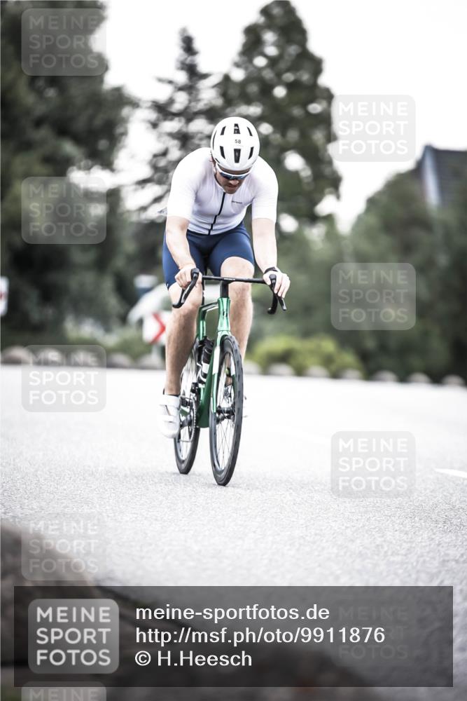 21.06.2026 - 29. Vierlanden-Triathlon H.Heesch http://msf.ph/oto/9911876 21.06.2026 09:46:27 Radfahren 58, 164 meine-sportfotos.de