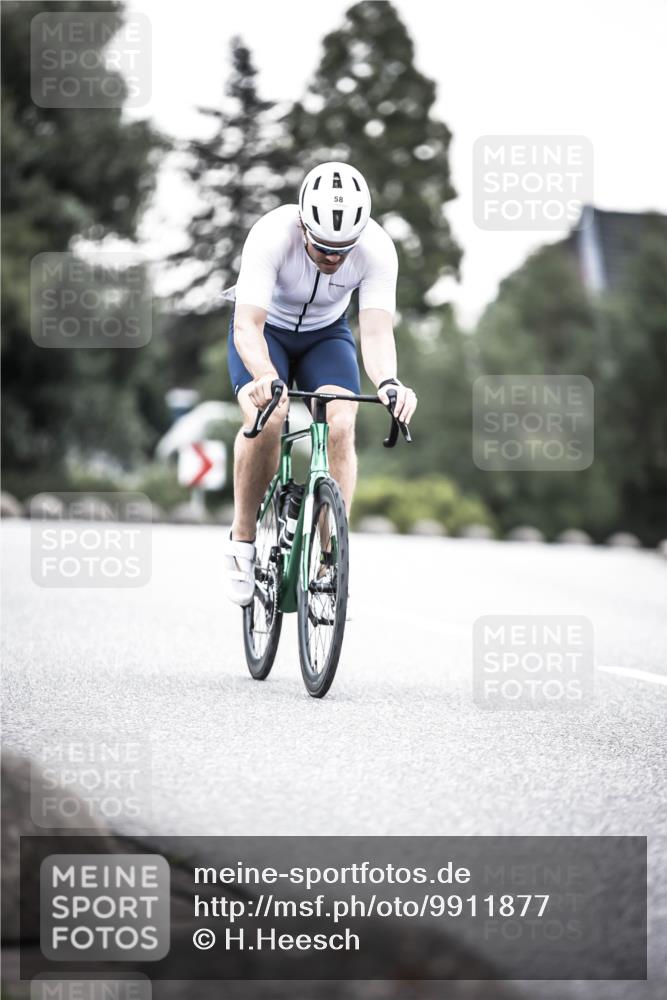 21.06.2026 - 29. Vierlanden-Triathlon H.Heesch http://msf.ph/oto/9911877 21.06.2026 09:46:27 Radfahren 58, 164 meine-sportfotos.de