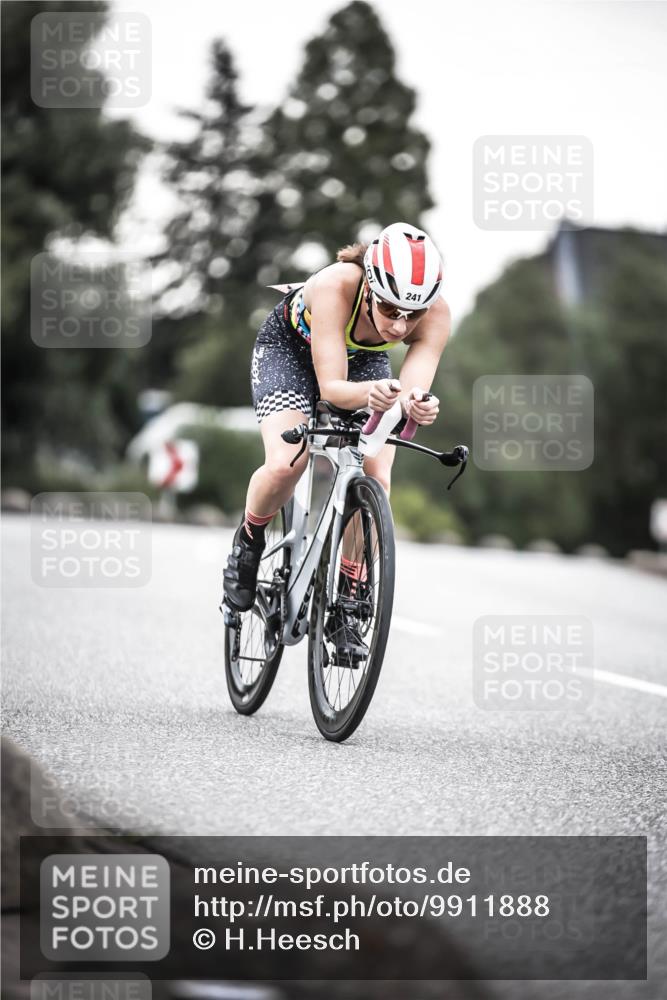 21.06.2026 - 29. Vierlanden-Triathlon H.Heesch http://msf.ph/oto/9911888 21.06.2026 09:46:51 Radfahren 140, 240, 241 meine-sportfotos.de