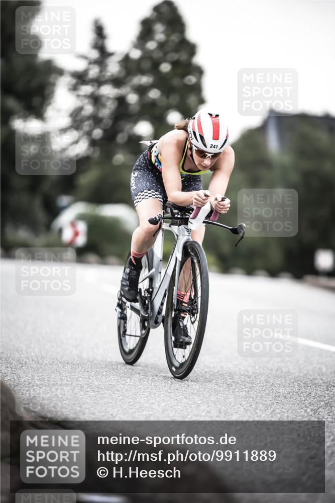 21.06.2026 - 29. Vierlanden-Triathlon H.Heesch http://msf.ph/oto/9911889 21.06.2026 09:46:51 Radfahren 140, 240, 241 meine-sportfotos.de