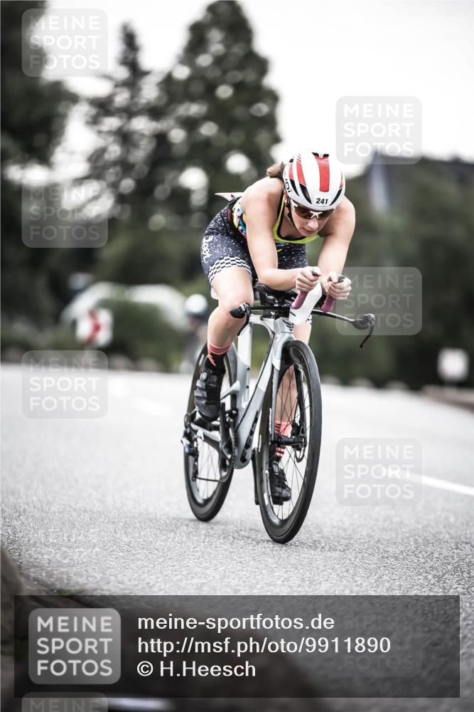21.06.2026 - 29. Vierlanden-Triathlon H.Heesch http://msf.ph/oto/9911890 21.06.2026 09:46:51 Radfahren 140, 240, 241 meine-sportfotos.de