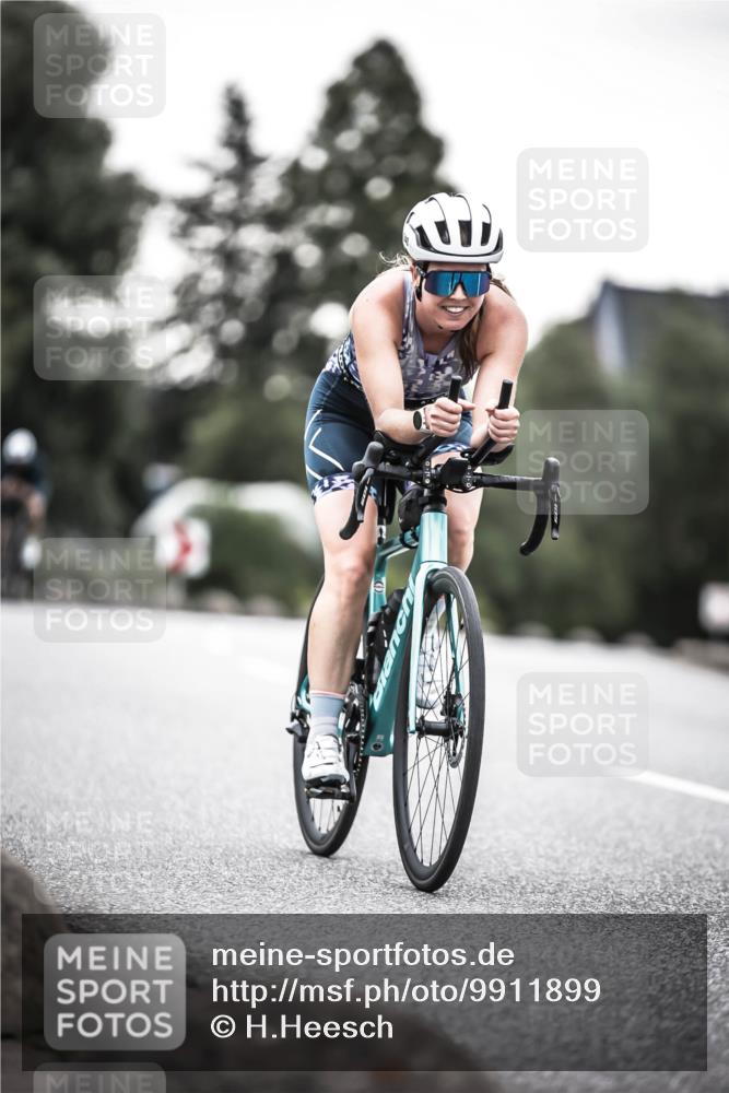 21.06.2026 - 29. Vierlanden-Triathlon H.Heesch http://msf.ph/oto/9911899 21.06.2026 09:46:53 Radfahren 140, 240, 241 meine-sportfotos.de