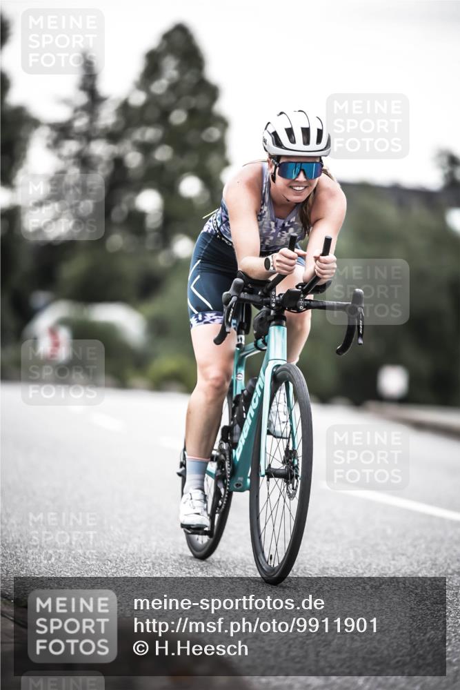 21.06.2026 - 29. Vierlanden-Triathlon H.Heesch http://msf.ph/oto/9911901 21.06.2026 09:46:54 Radfahren 140, 240, 241 meine-sportfotos.de