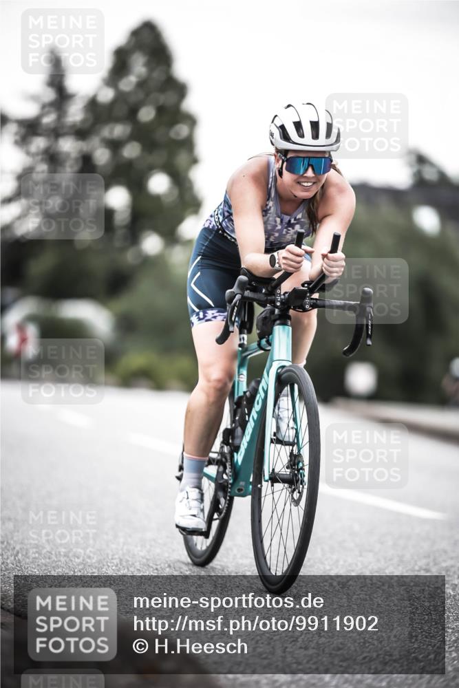 21.06.2026 - 29. Vierlanden-Triathlon H.Heesch http://msf.ph/oto/9911902 21.06.2026 09:46:54 Radfahren 140, 240, 241 meine-sportfotos.de