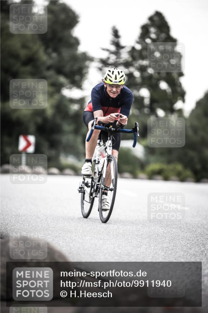 21.06.2026 - 29. Vierlanden-Triathlon H.Heesch http://msf.ph/oto/9911940 21.06.2026 09:47:05 Radfahren 148, 172, 288 meine-sportfotos.de