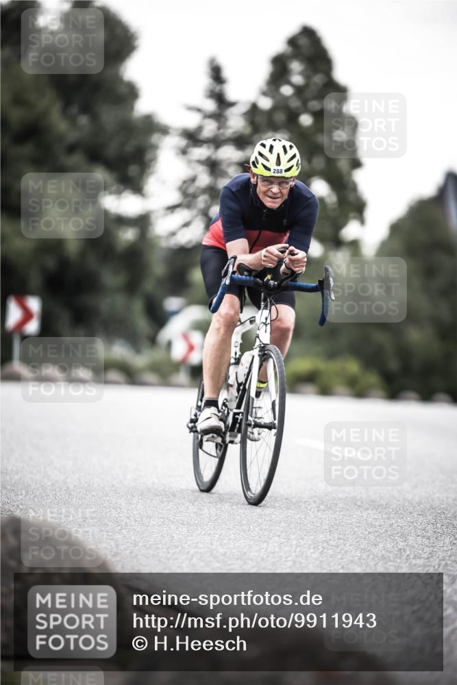21.06.2026 - 29. Vierlanden-Triathlon H.Heesch http://msf.ph/oto/9911943 21.06.2026 09:47:05 Radfahren 148, 172, 288 meine-sportfotos.de
