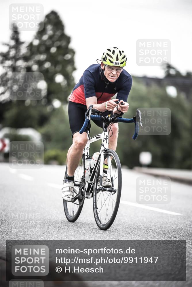 21.06.2026 - 29. Vierlanden-Triathlon H.Heesch http://msf.ph/oto/9911947 21.06.2026 09:47:05 Radfahren 148, 172, 288 meine-sportfotos.de