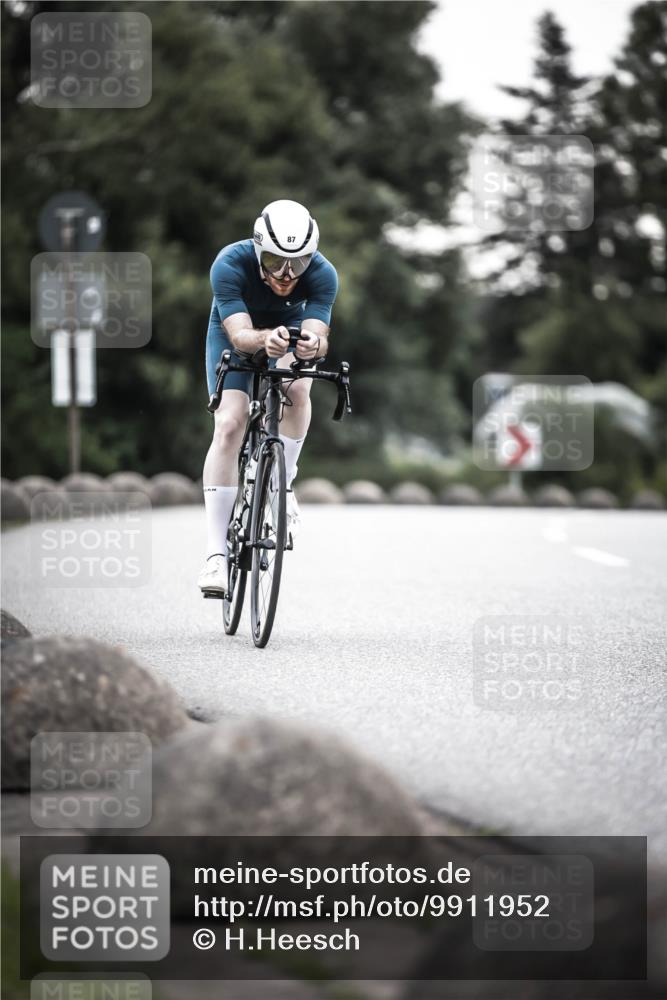 21.06.2026 - 29. Vierlanden-Triathlon H.Heesch http://msf.ph/oto/9911952 21.06.2026 09:48:30 Radfahren 12, 14, 36, 87 meine-sportfotos.de