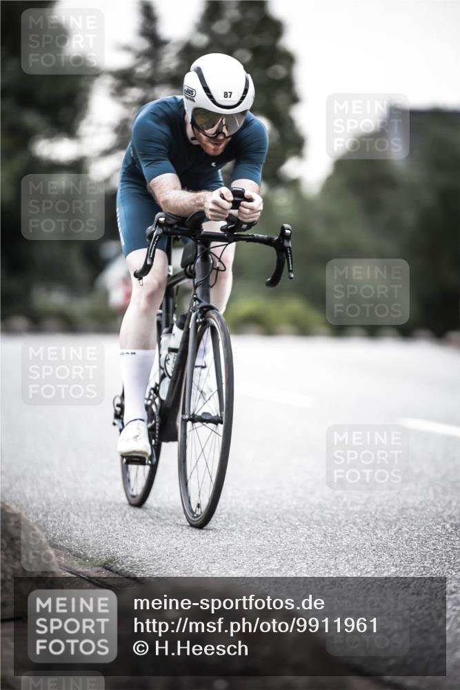 21.06.2026 - 29. Vierlanden-Triathlon H.Heesch http://msf.ph/oto/9911961 21.06.2026 09:48:30 Radfahren 12, 14, 36, 87 meine-sportfotos.de