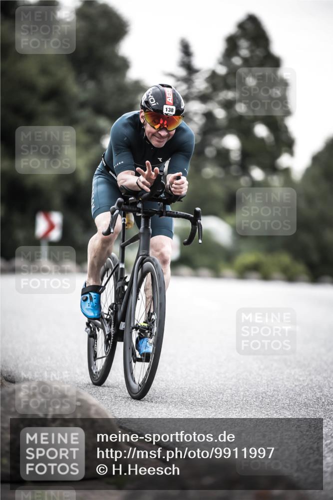 21.06.2026 - 29. Vierlanden-Triathlon H.Heesch http://msf.ph/oto/9911997 21.06.2026 09:48:49 Radfahren 138, 207, 247 meine-sportfotos.de