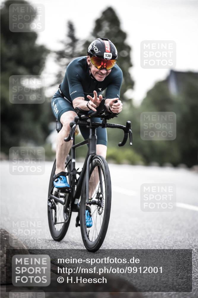 21.06.2026 - 29. Vierlanden-Triathlon H.Heesch http://msf.ph/oto/9912001 21.06.2026 09:48:49 Radfahren 138, 207, 247 meine-sportfotos.de