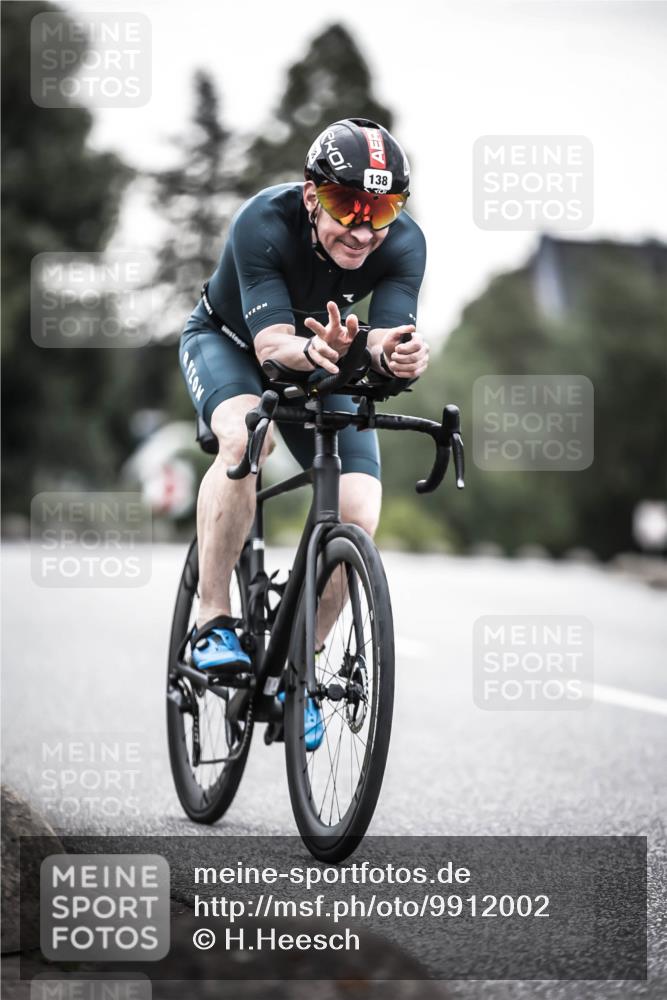 21.06.2026 - 29. Vierlanden-Triathlon H.Heesch http://msf.ph/oto/9912002 21.06.2026 09:48:49 Radfahren 138, 207, 247 meine-sportfotos.de