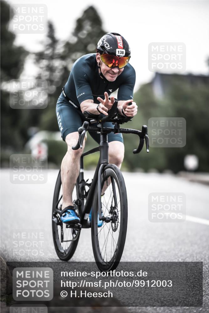 21.06.2026 - 29. Vierlanden-Triathlon H.Heesch http://msf.ph/oto/9912003 21.06.2026 09:48:49 Radfahren 138, 207, 247 meine-sportfotos.de