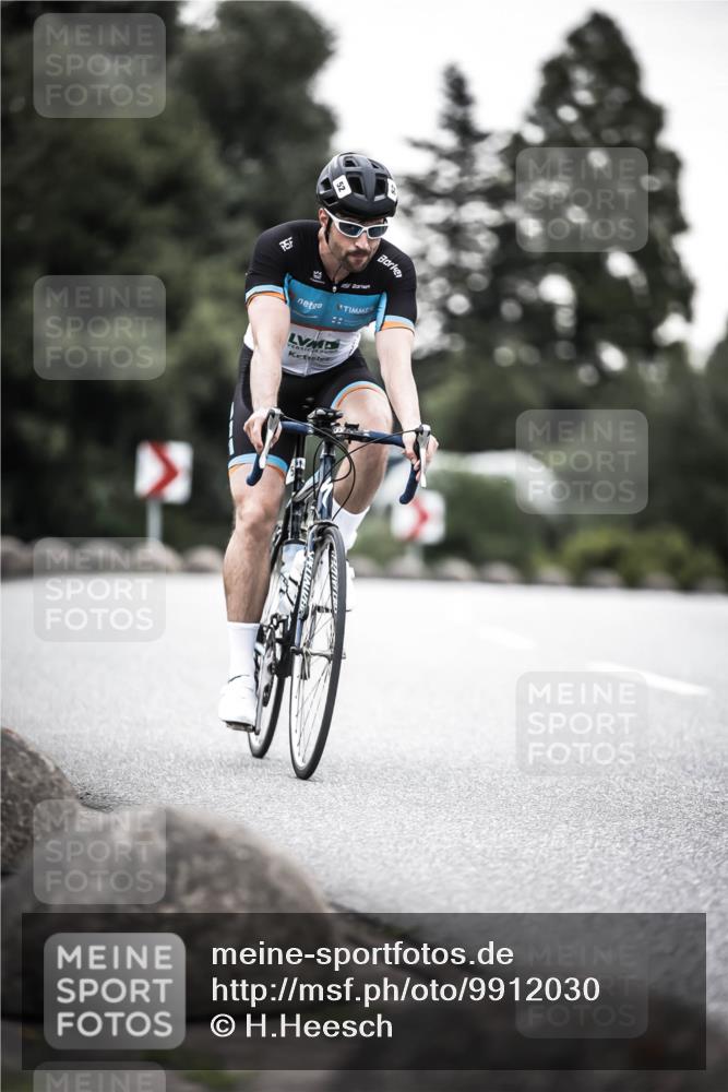 21.06.2026 - 29. Vierlanden-Triathlon H.Heesch http://msf.ph/oto/9912030 21.06.2026 09:49:04 Radfahren 22, 52 meine-sportfotos.de