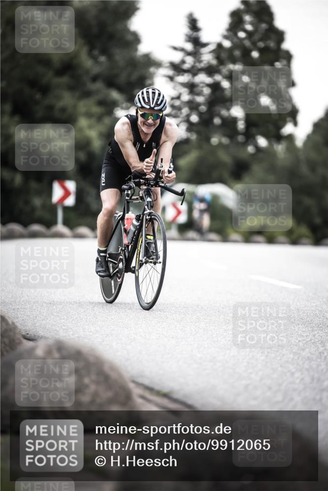 21.06.2026 - 29. Vierlanden-Triathlon H.Heesch http://msf.ph/oto/9912065 21.06.2026 09:49:27 Radfahren 116, 213, 298 meine-sportfotos.de