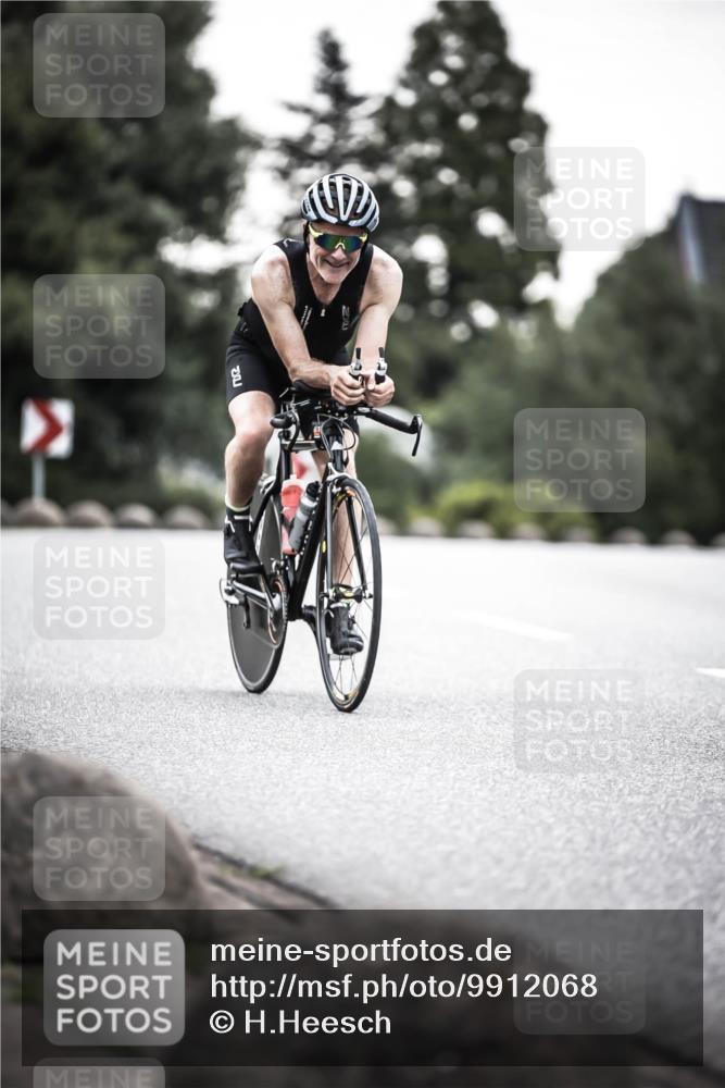 21.06.2026 - 29. Vierlanden-Triathlon H.Heesch http://msf.ph/oto/9912068 21.06.2026 09:49:27 Radfahren 116, 213, 298 meine-sportfotos.de