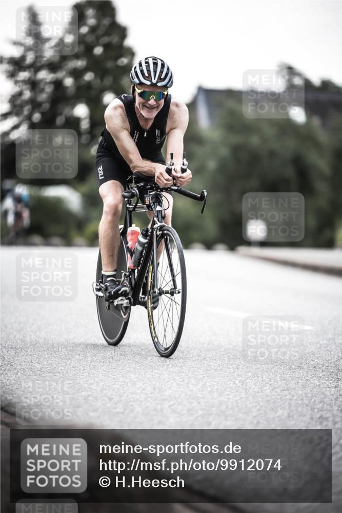 21.06.2026 - 29. Vierlanden-Triathlon H.Heesch http://msf.ph/oto/9912074 21.06.2026 09:49:27 Radfahren 116, 213, 298 meine-sportfotos.de