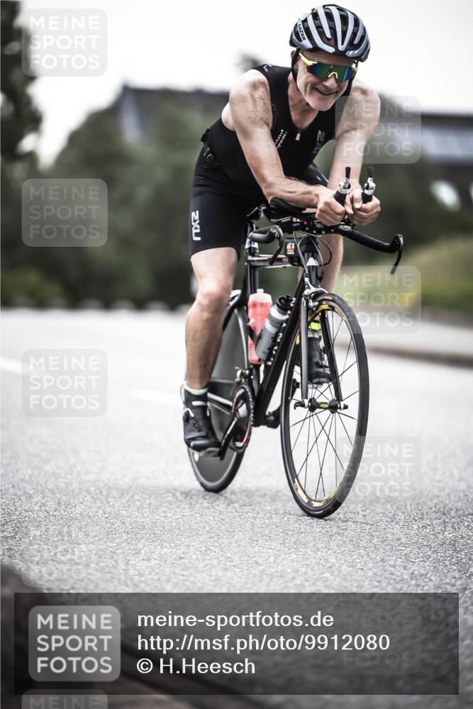 21.06.2026 - 29. Vierlanden-Triathlon H.Heesch http://msf.ph/oto/9912080 21.06.2026 09:49:28 Radfahren 116, 213, 298 meine-sportfotos.de